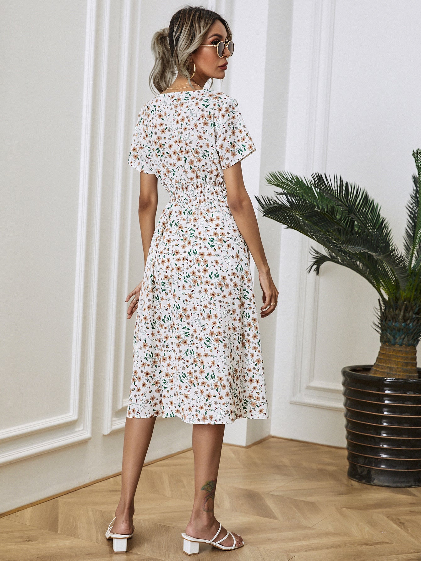 Robe Blanche Florale Taille Haute - Élégance Décontractée Mi-Longue