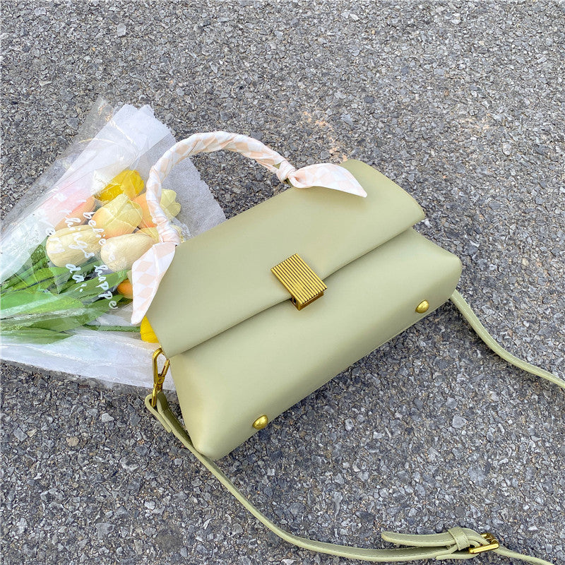 Sac à main simple et élégant pour les déplacements quotidiens