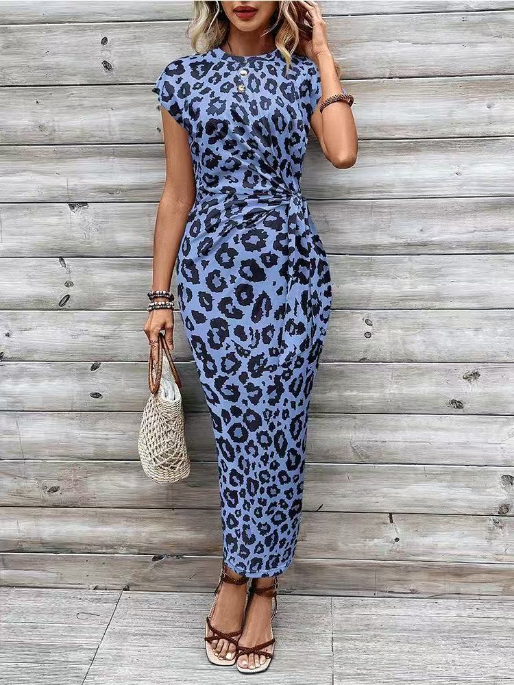 Robe élégante à rayures, col rond, manches courtes et motif long