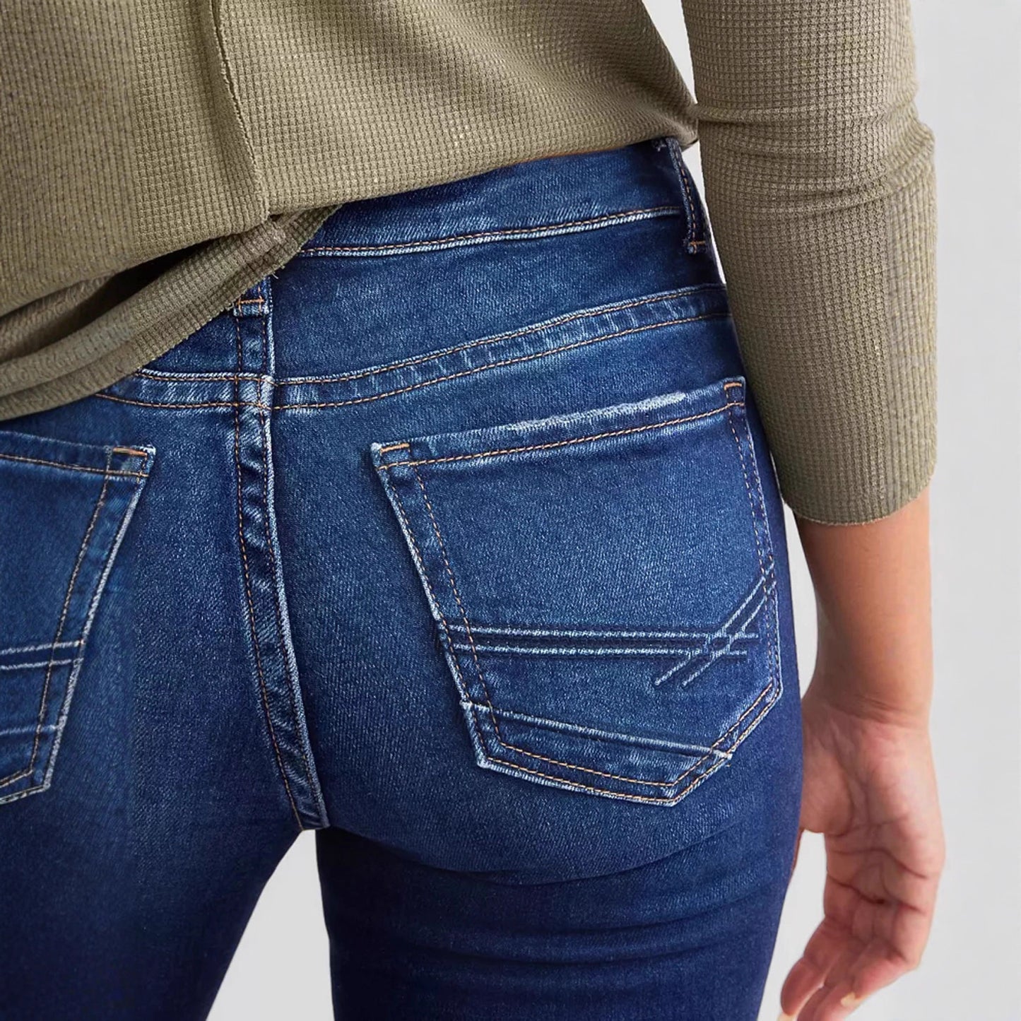 Jeans femme neufs, stretch slim déchirés